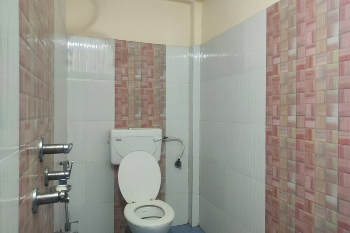 Room 6 of 7