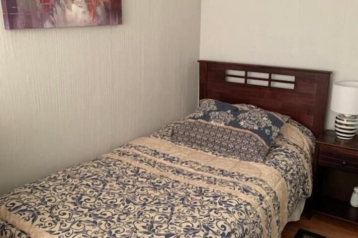 Room 52 of 95