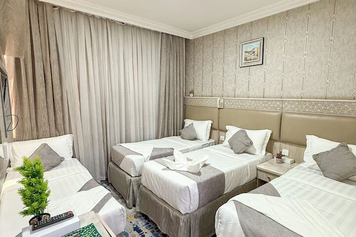 Room 2 of 13