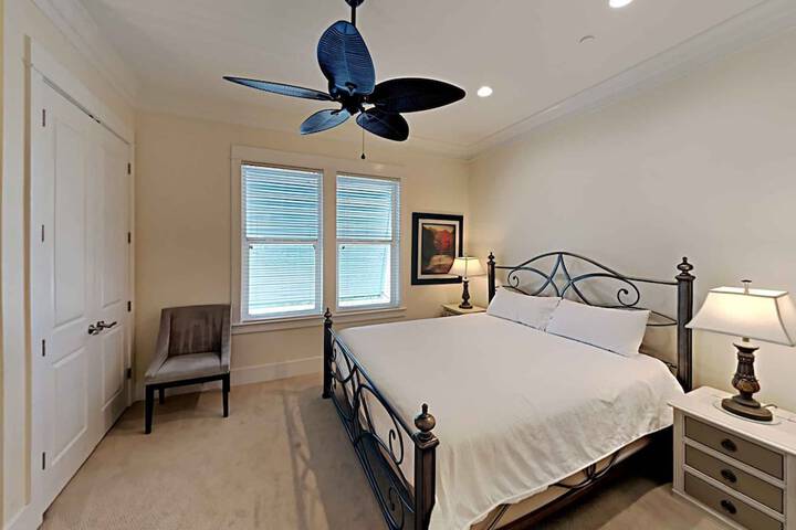 Room 15 of 80
