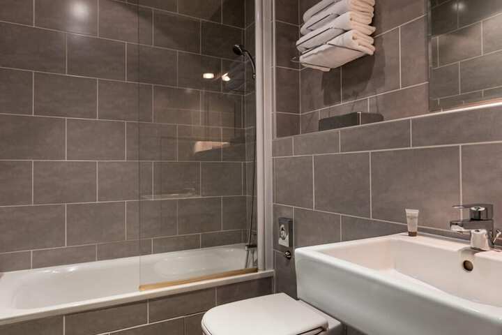 Clean Restrooms
