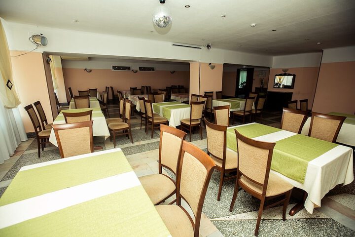 Dining 3 of 36