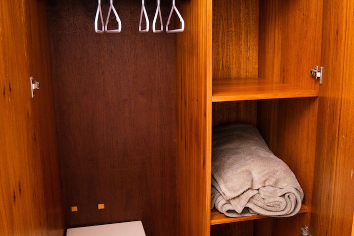 Room 34 of 95