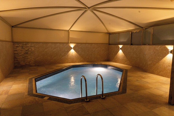 Pool 64 of 114