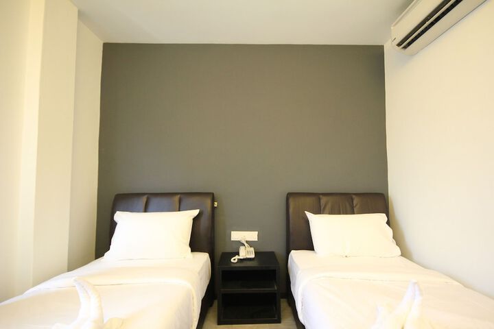 Room 8 of 47