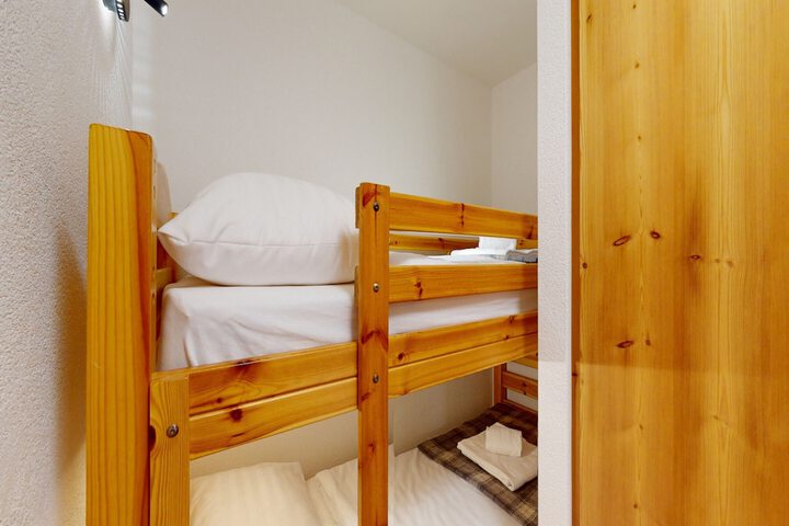 Room 3 of 30