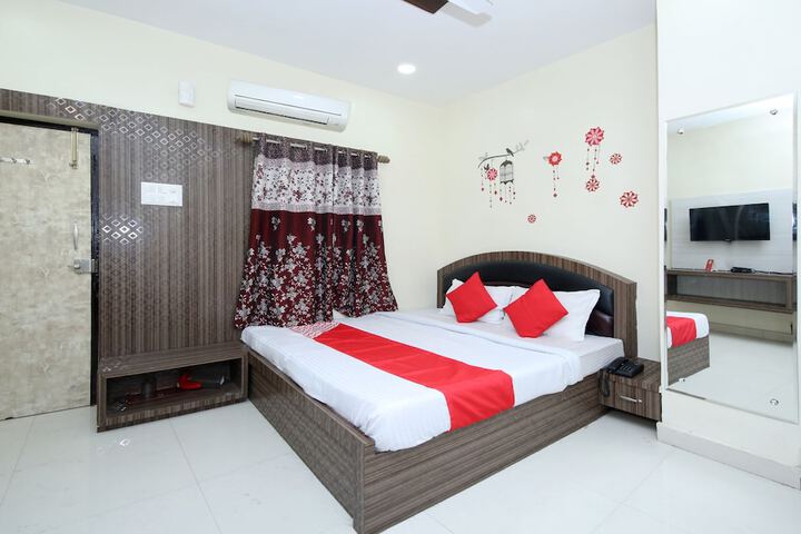 Room 325 of 407