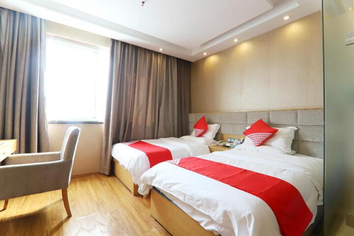 OYO Bali Color Hotel