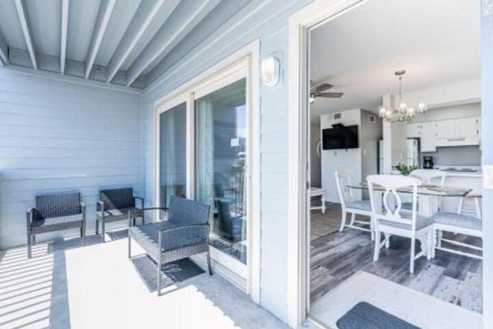 Summerhouse West A203 by RedAwning in Gulf Shores, AL