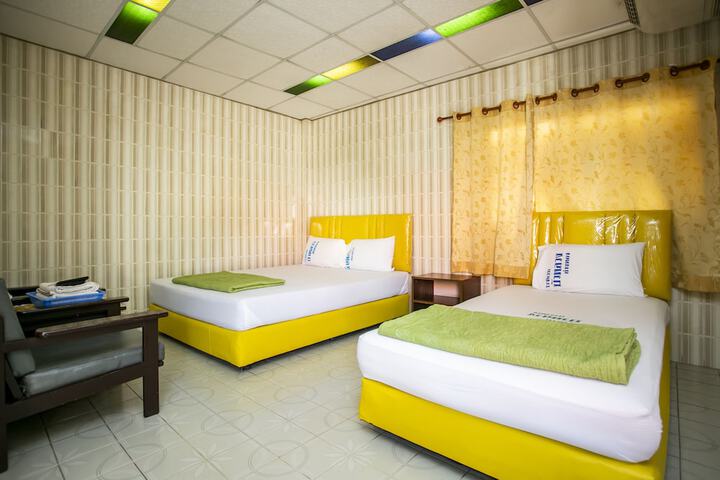 Room 12 of 43