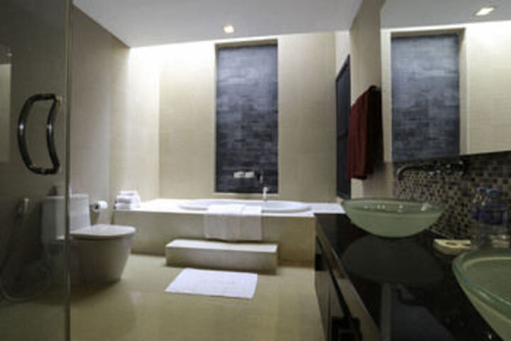 Room 6 of 35