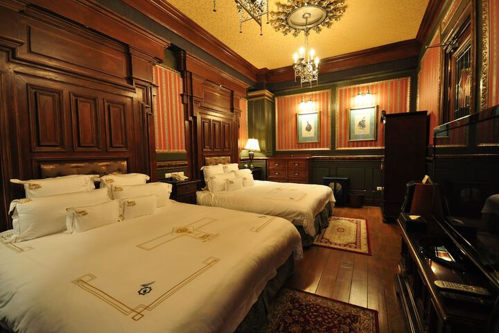 Room 10 of 39