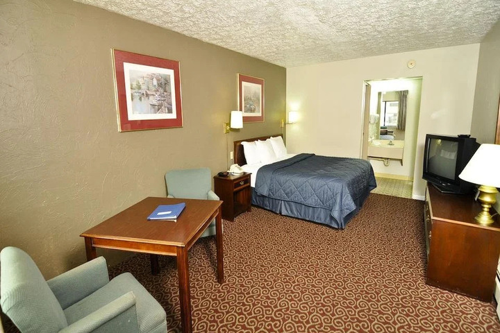 TRAVELODGE LAKE ERIE SANDUSKY