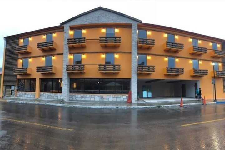 Photo of SANTA CRUZ PLUS