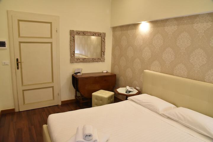 Room 15 of 63