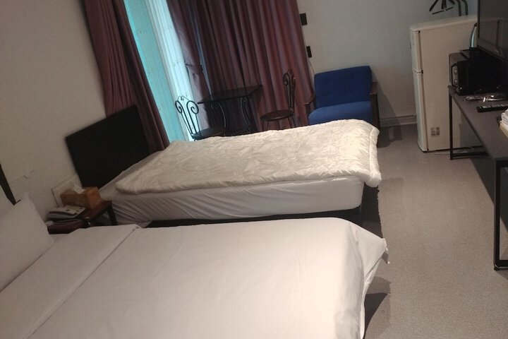 Room 42 of 82
