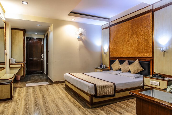 Room 8 of 31