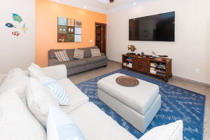 Room 12 of 35