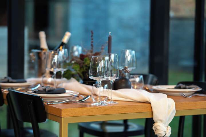 Dining 39 of 58