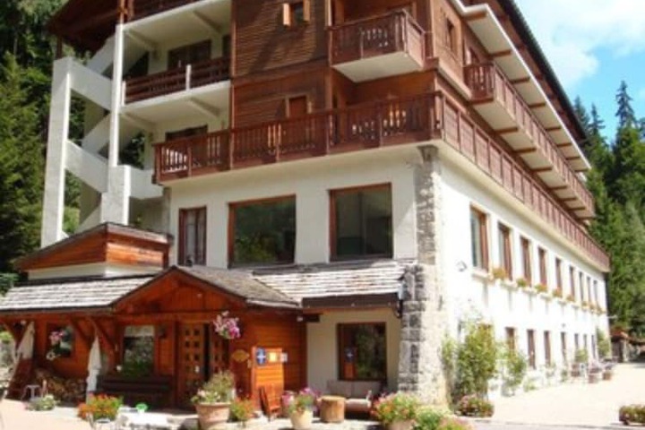 Hotel 80 of 83