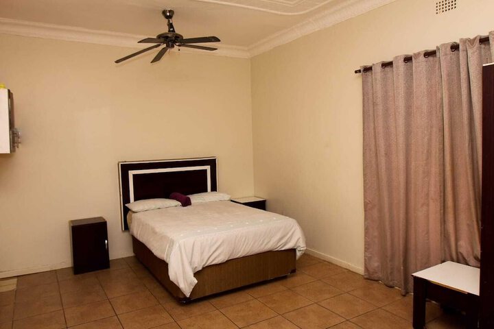 Room 14 of 48
