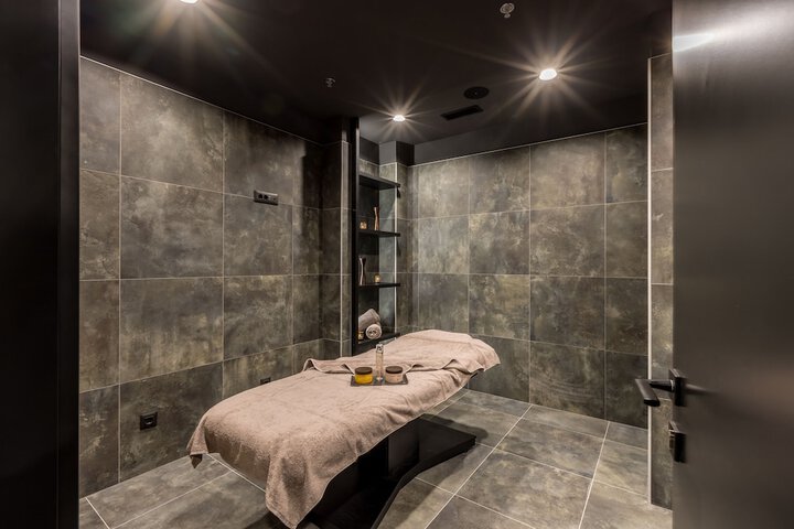 Spa 26 of 41