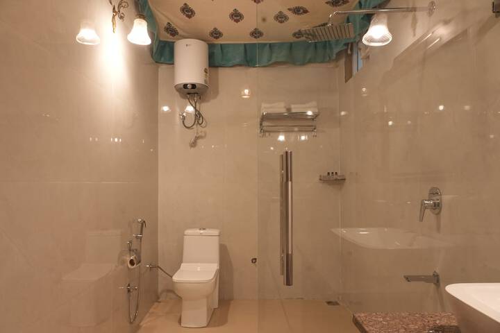 Room 15 of 20