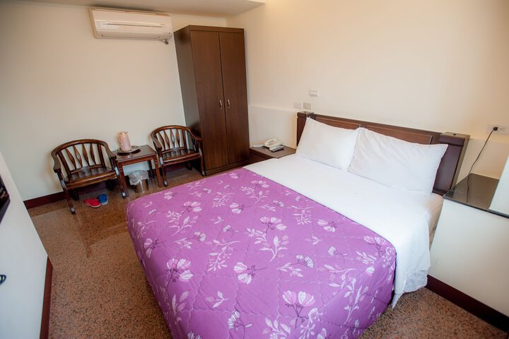 Room 15 of 35