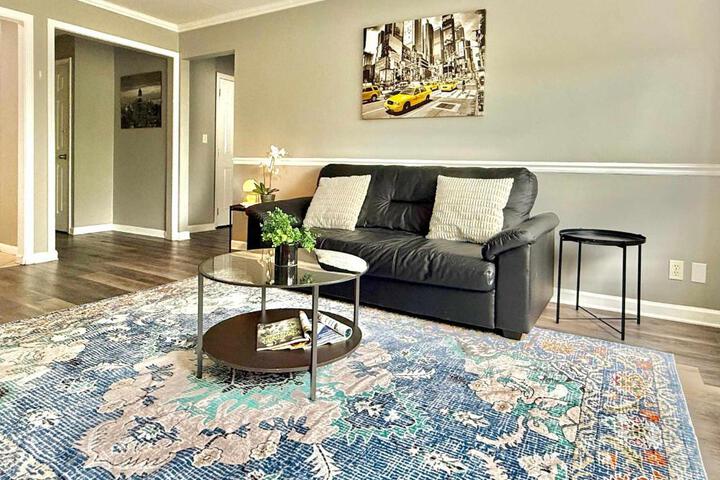 ATL Downtown 2BD KingBed Onsite Parking City View LM508 in Atlanta, GA