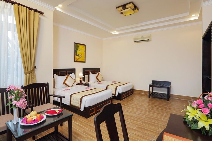 Room 14 of 83
