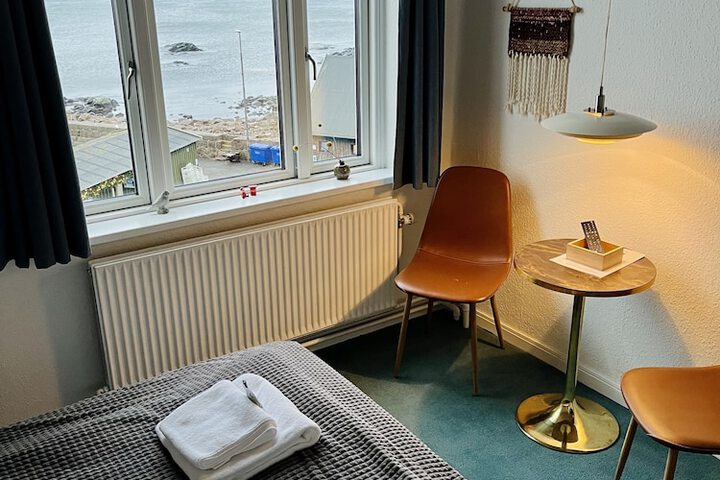 Room 10 of 62
