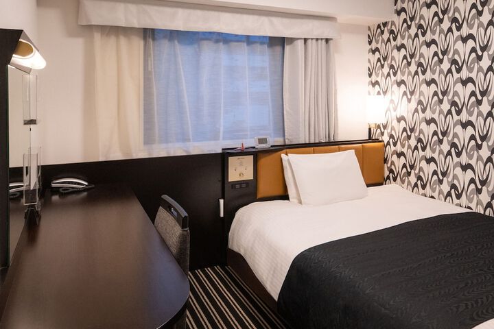 Room 10 of 40