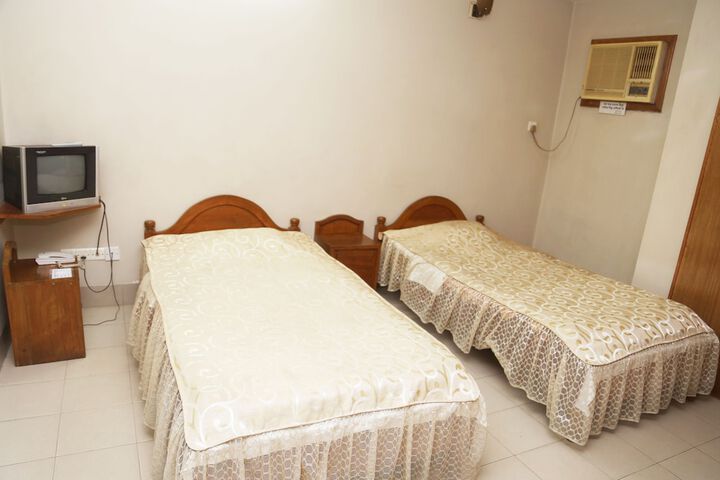 Room 9 of 24