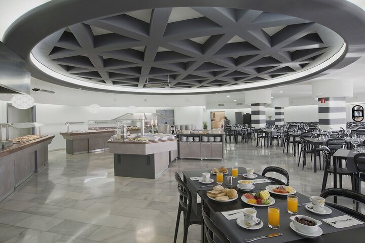 Dining Photos