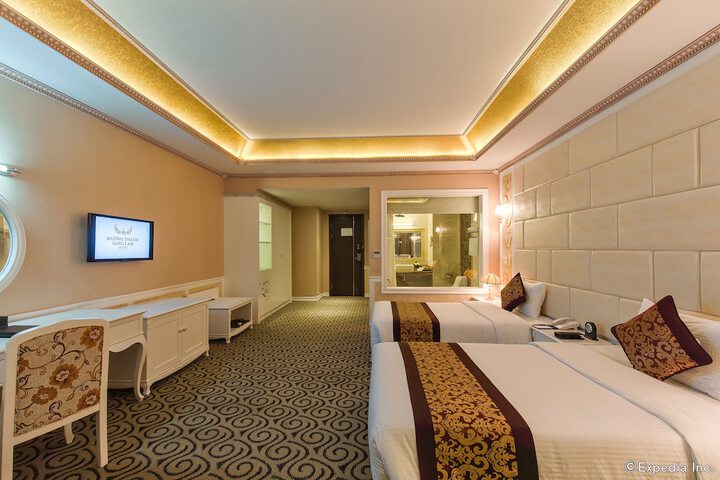 Room 15 of 149