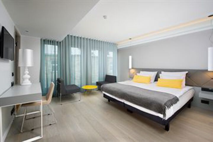 Room 19 of 73