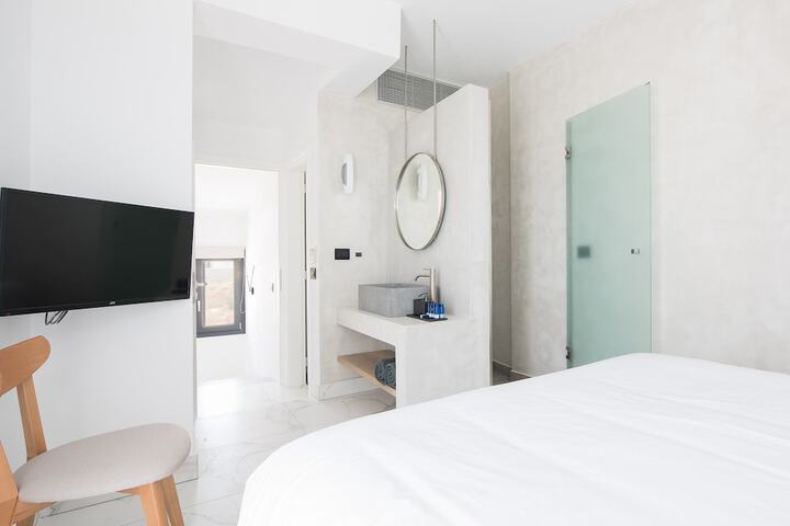 Room 4 of 88