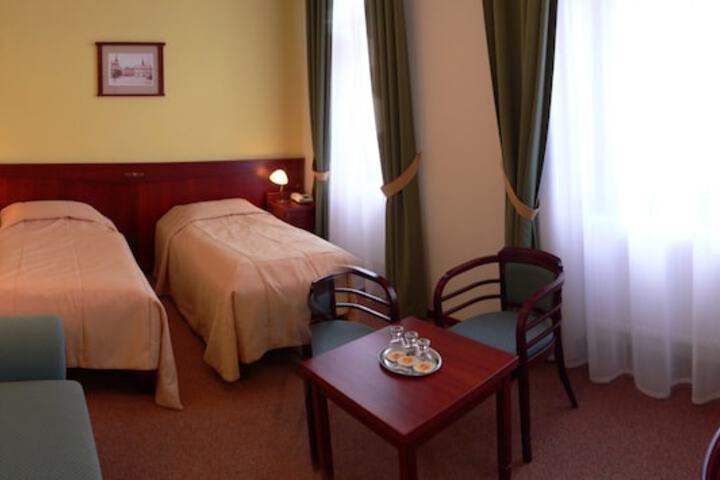 Room 9 of 61