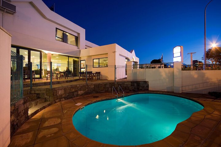 Pool 56 of 82