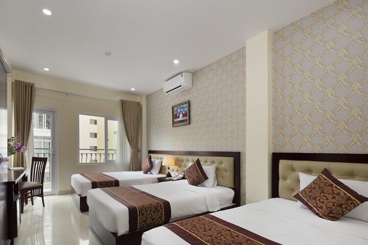 Room 8 of 44