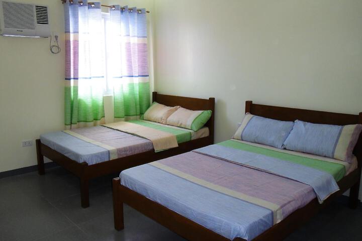 Room 2 of 6