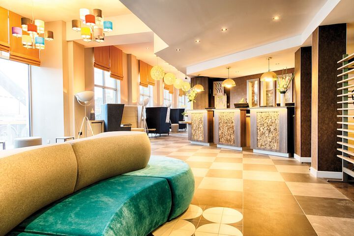 Guest Lobby
