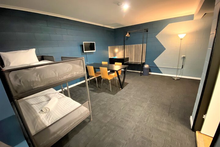 Room 12 of 39