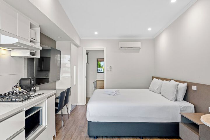 Room 5 of 64