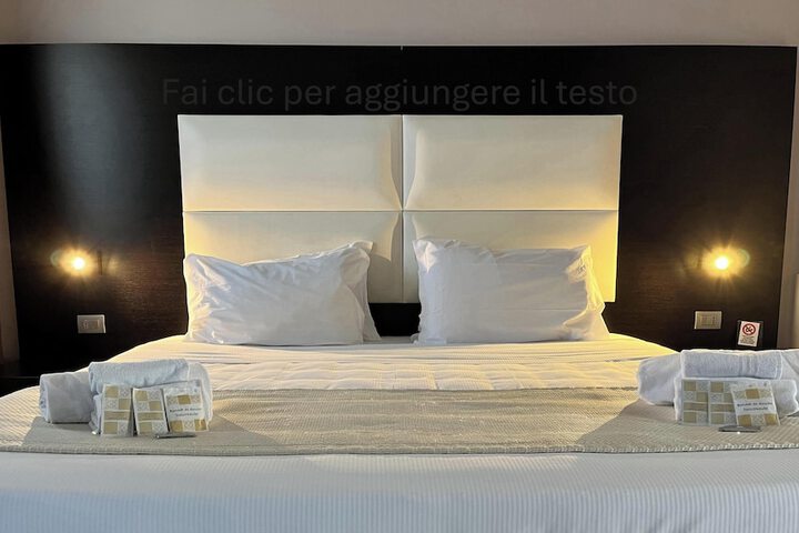 Room 16 of 23