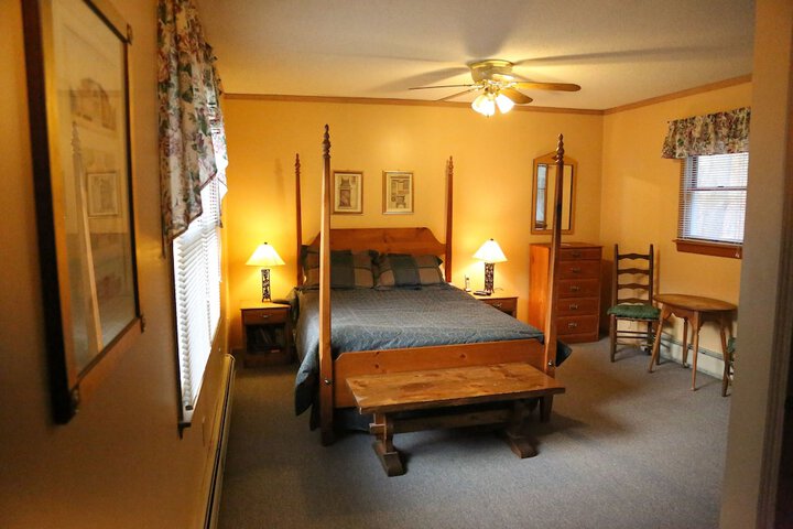 Room 19 of 165