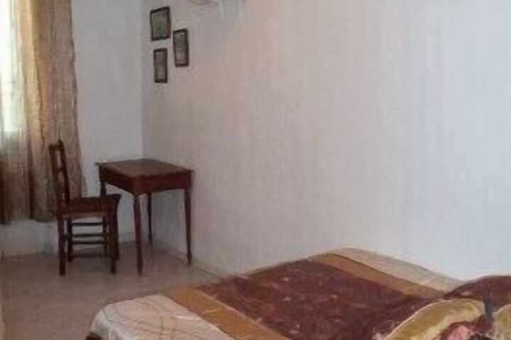 Room 15 of 25
