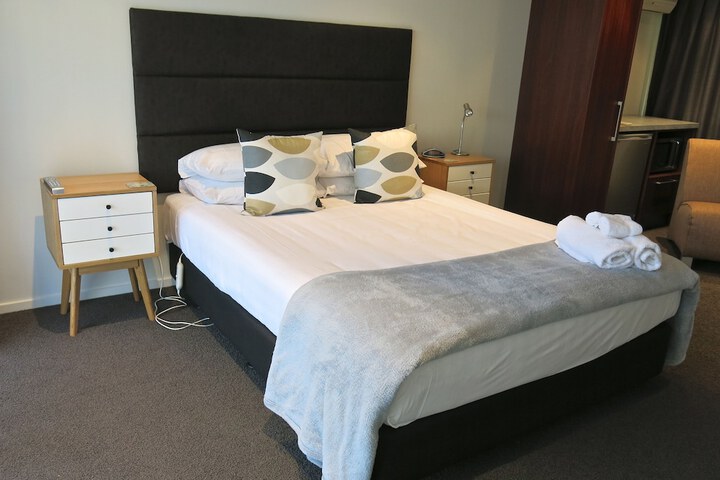Room 6 of 70