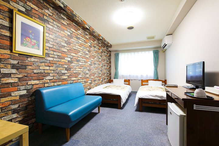 Room 3 of 29