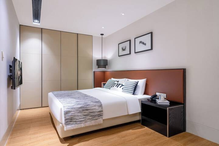 Room 21 of 61